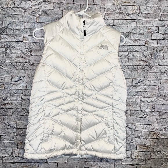 The North Face Jackets & Blazers - The North Face Aconcagua white 550 goose down full zip women’s puffers vest